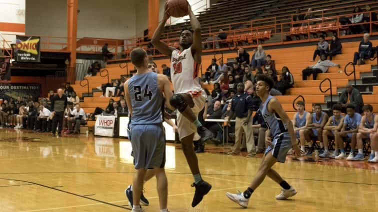 basketball-boys-hhs-vs-logan-co-10-012917