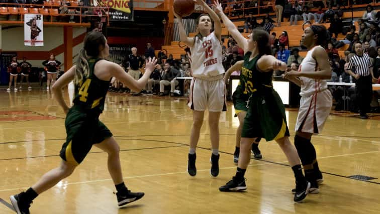 basketball-girls-hhs-vs-uha-14-020818