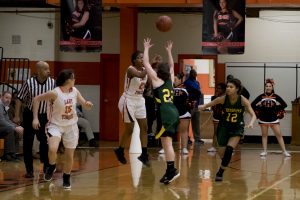 basketball-girls-hhs-vs-uha-15-020818