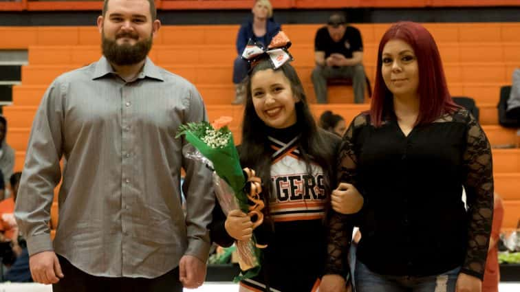 basketball-boys-hhs-vs-owensboro-seniors-4-021418