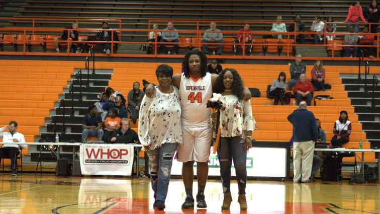 basketball-boys-hhs-vs-owensboro-seniors-13-021418