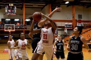 basketball-girls-hhs-vs-south-warren-5-021518