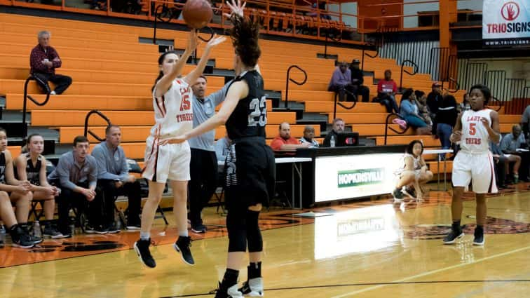 basketball-girls-hhs-vs-south-warren-13-021518