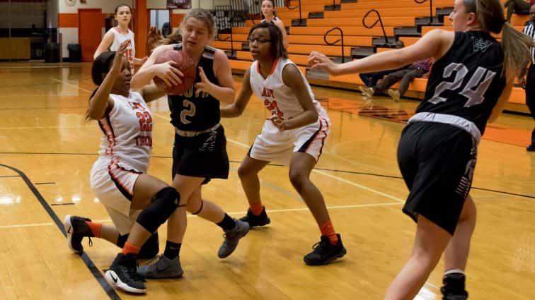 basketball-girls-hhs-vs-south-warren-14-021518