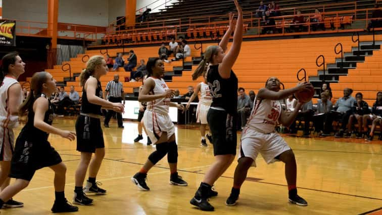 basketball-girls-hhs-vs-south-warren-25-021518