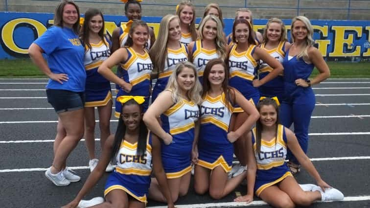 caldwell-county-cheerleaders-football-2