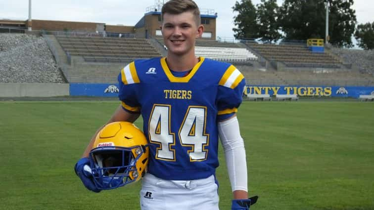 caldwell-county-football-seniors-1