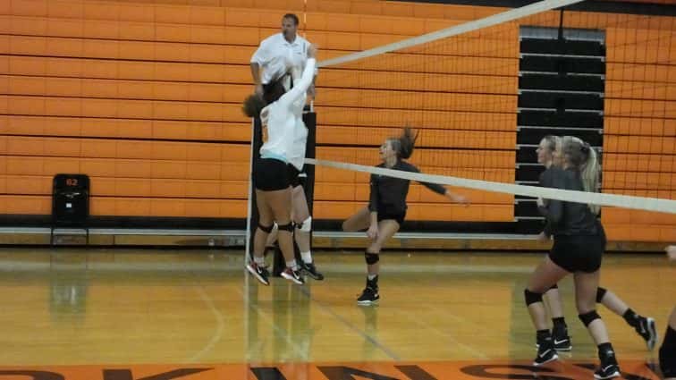 july-31-volleyball-scrimmage-at-hoptown-9
