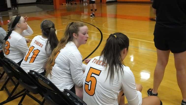 july-31-volleyball-scrimmage-at-hoptown-17