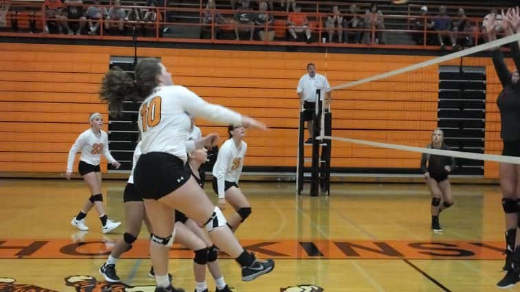 july-31-volleyball-scrimmage-at-hoptown-19