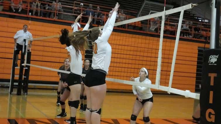 july-31-volleyball-scrimmage-at-hoptown-13