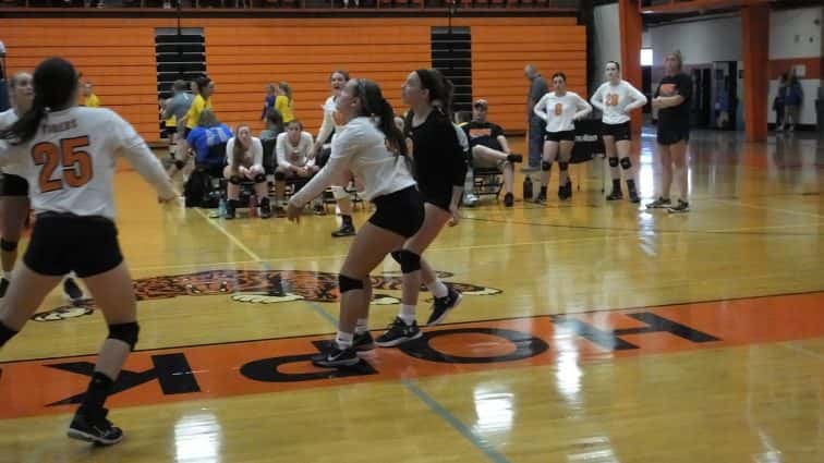 july-31-volleyball-scrimmage-at-hoptown-28