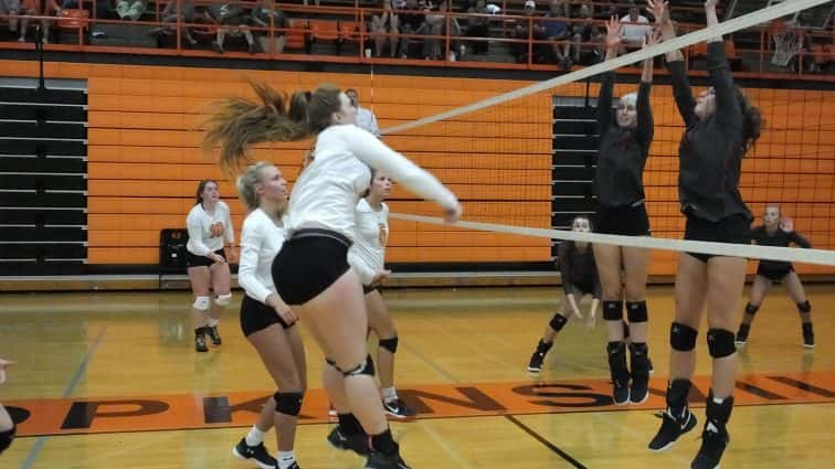 july-31-volleyball-scrimmage-at-hoptown-43