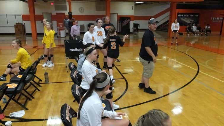 july-31-volleyball-scrimmage-at-hoptown-44