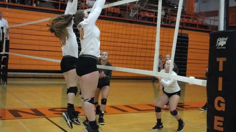 july-31-volleyball-scrimmage-at-hoptown-47