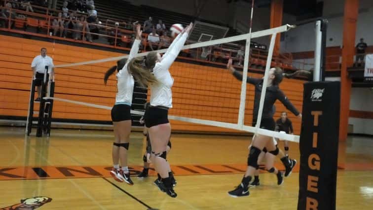 july-31-volleyball-scrimmage-at-hoptown-56