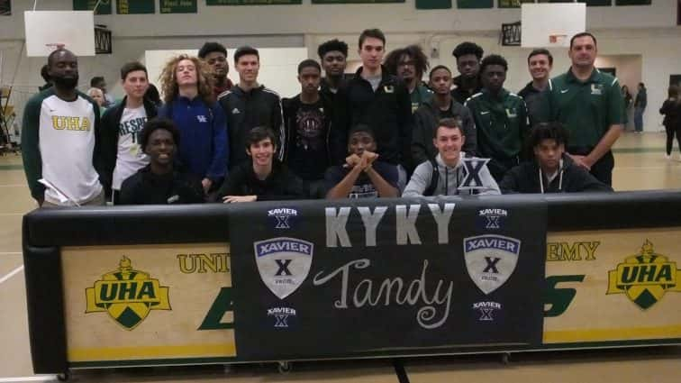 kyky-tandy-signing-17