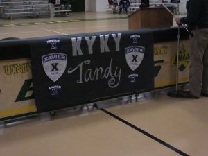 kyky-tandy-signing-20