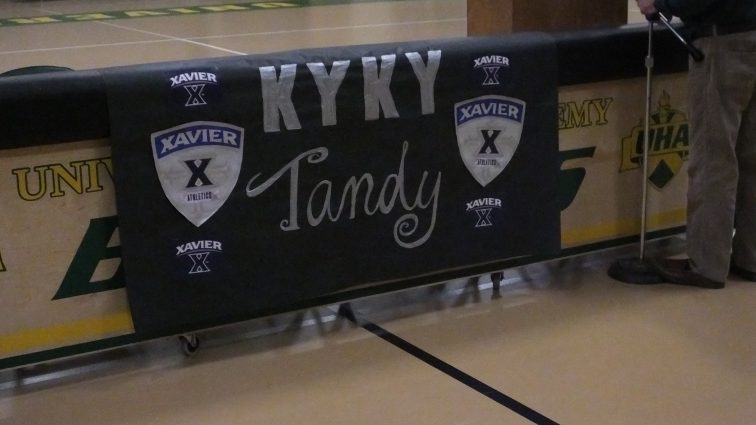 kyky-tandy-signing-20