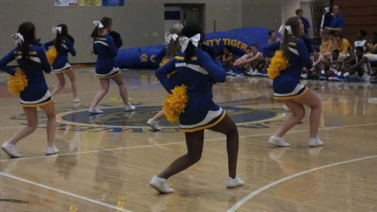 caldwell-cheerleaders-6