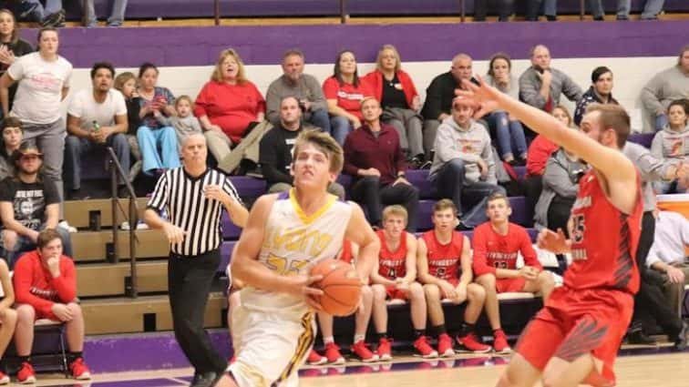 lyons-basketball-vs-livingston-40