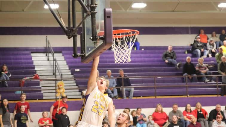 lyons-basketball-vs-livingston-42