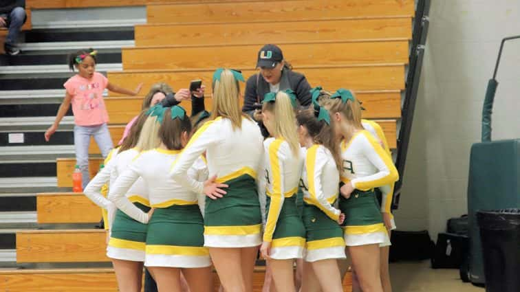 uha-cheerleaders-1