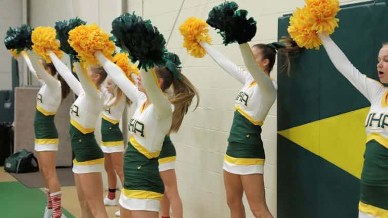 uha-cheerleaders-19