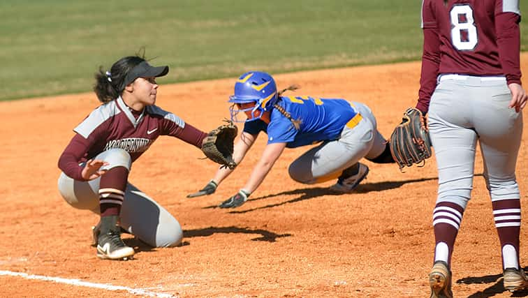 caldwell-softball-scrimmage