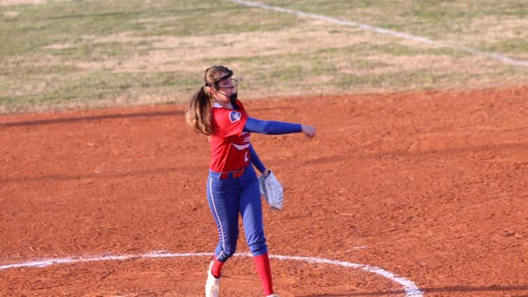 fort-campbell-softball-vs-christian-co-5