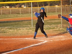 fort-campbell-softball-vs-christian-co-72