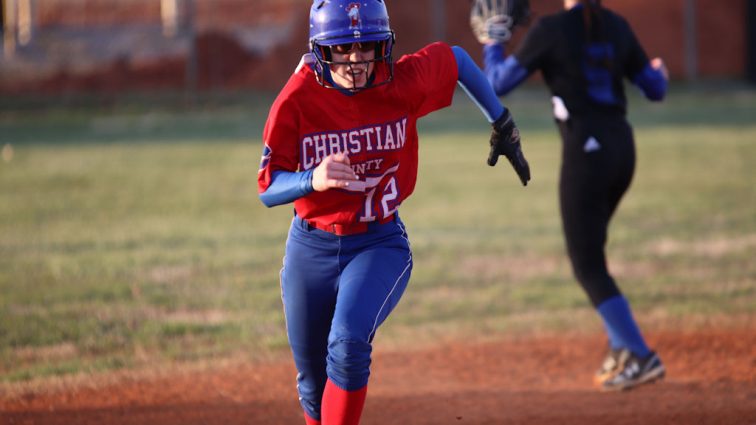 fort-campbell-softball-vs-christian-co-49