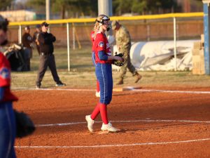 fort-campbell-softball-vs-christian-co-73