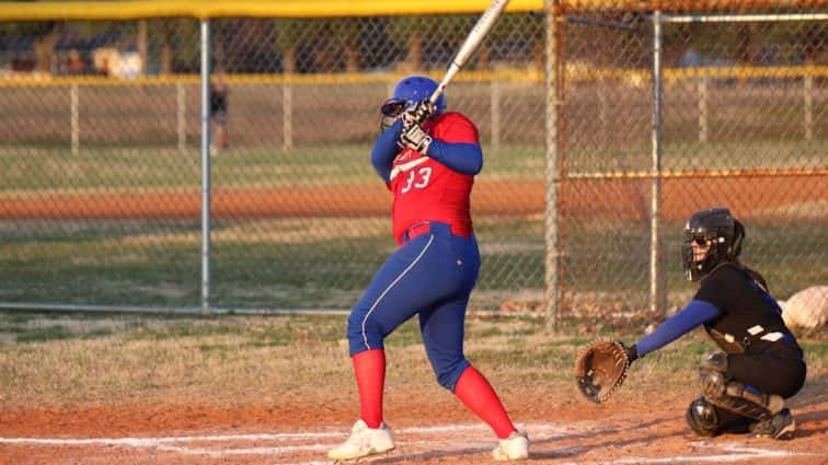 fort-campbell-softball-vs-christian-co-105