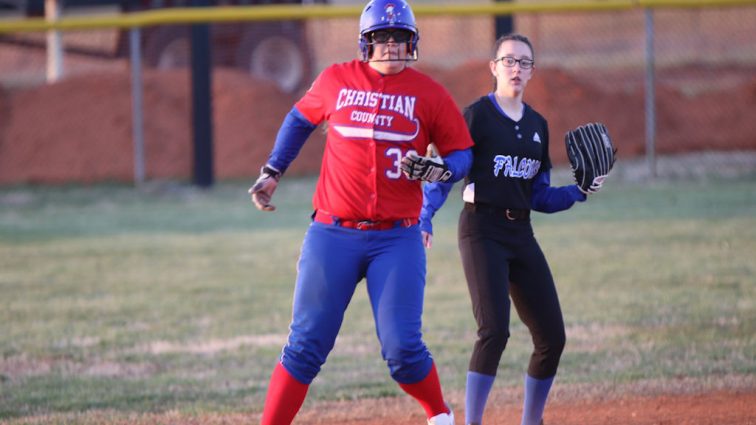 fort-campbell-softball-vs-christian-co-115