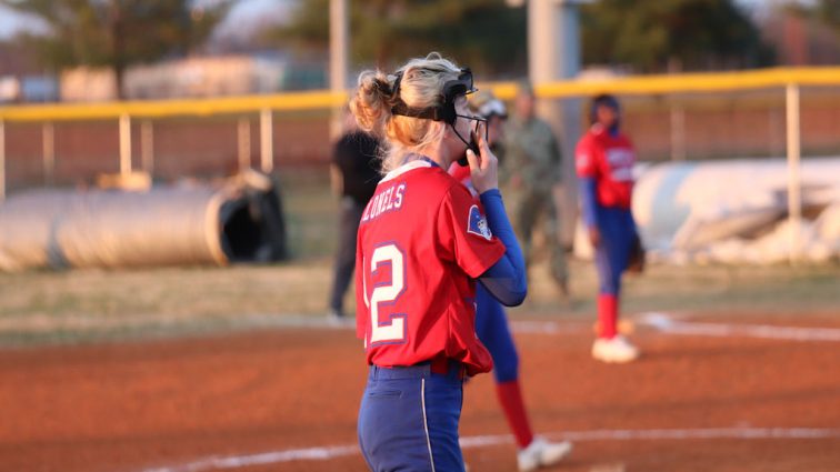 fort-campbell-softball-vs-christian-co-132