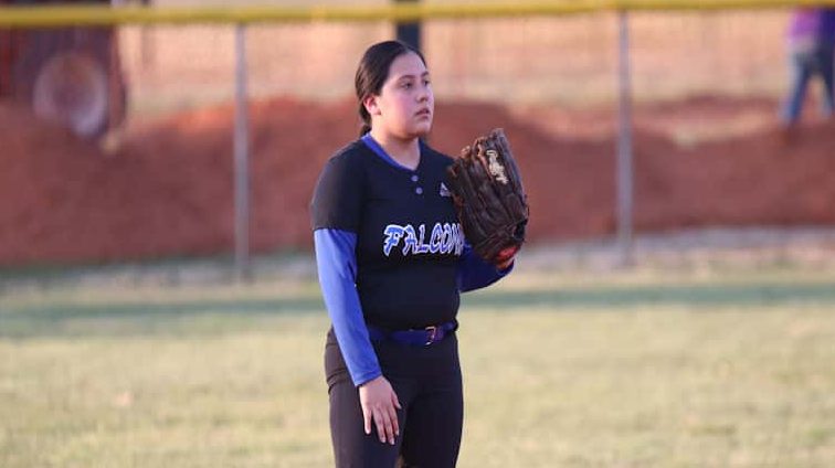 fort-campbell-softball-vs-christian-co-20-2