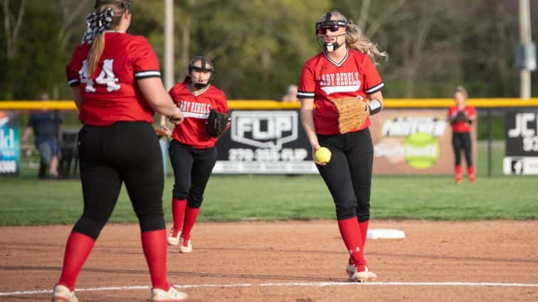 lady-rebels-at-lady-panthers-4-16-6