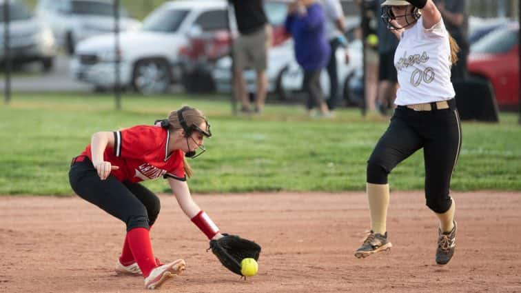 lady-rebels-at-lady-panthers-4-16-17