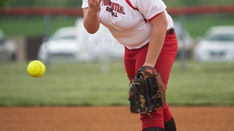 softball-lc-at-todd-4-23-19-3