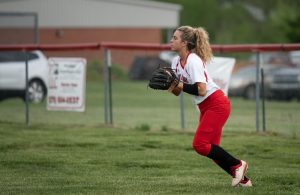 softball-lc-at-todd-4-23-19-16