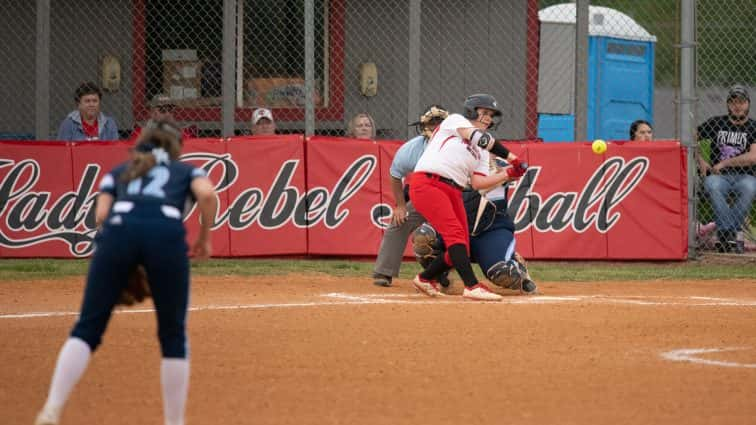 softball-lc-at-todd-4-23-19-14