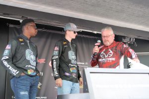 flw-weigh-in-74