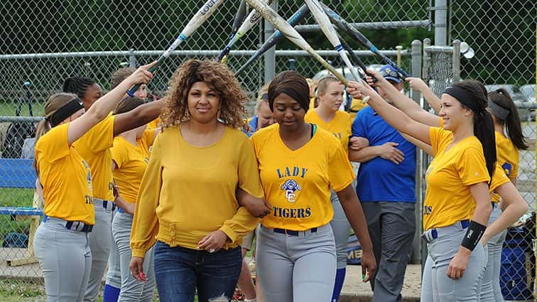 caldwell-softball-seniors-pics