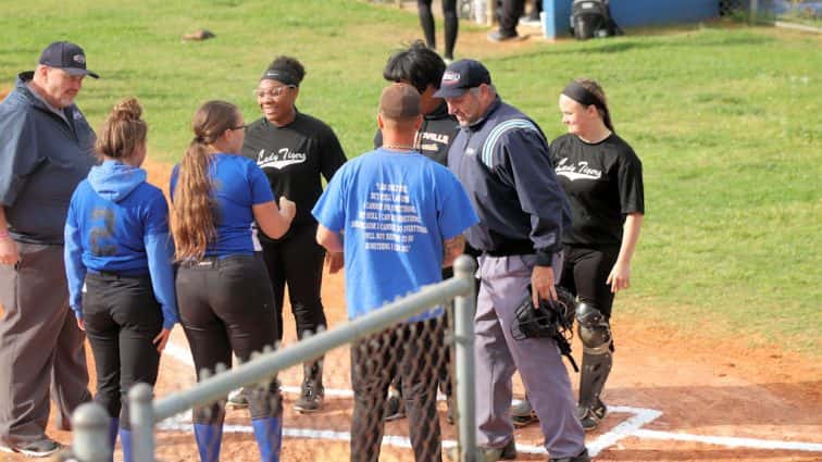 lady-falcons-vs-lady-tigers-1