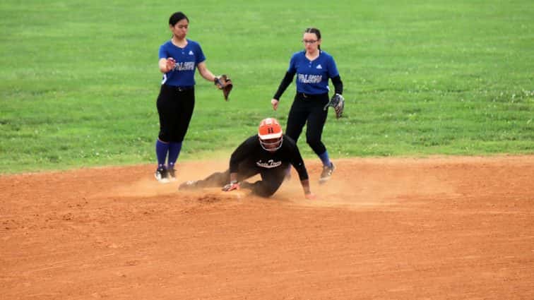 lady-falcons-vs-lady-tigers-17