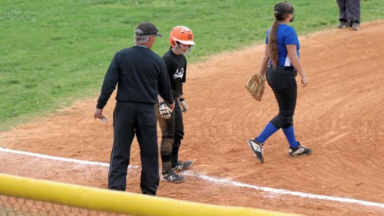 lady-falcons-vs-lady-tigers-33
