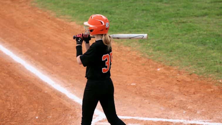 lady-falcons-vs-lady-tigers-36