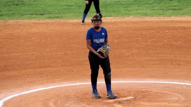lady-falcons-vs-lady-tigers-37