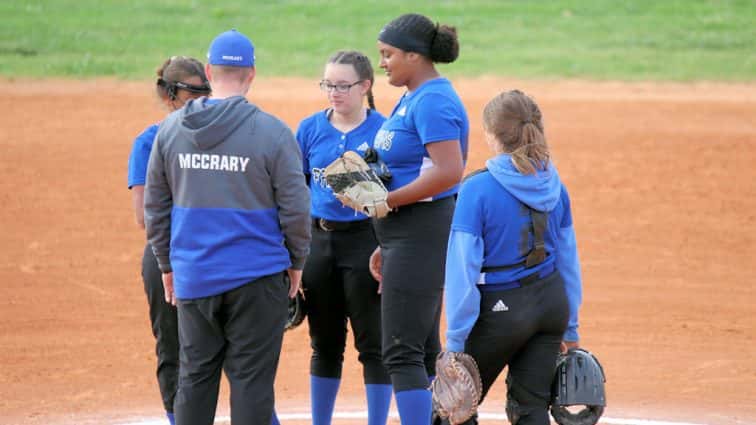 lady-falcons-vs-lady-tigers-44